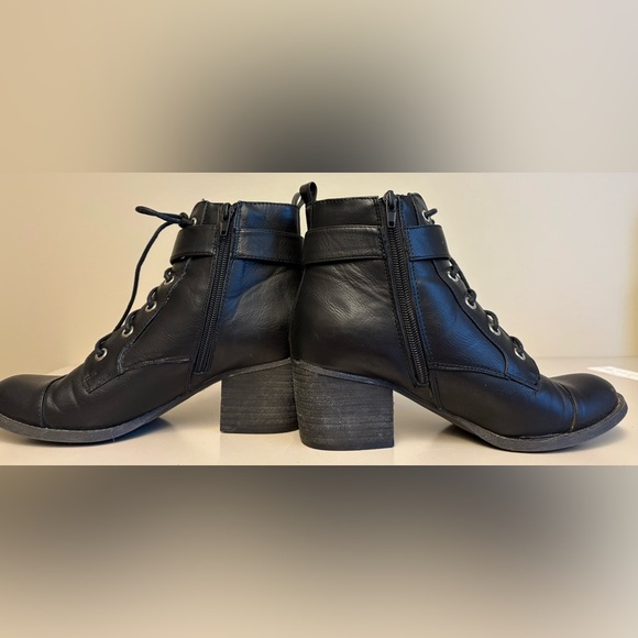 Madden Girl Black Combat Moto Boots Faux Leather Chunky Heel women's size 8 - Picture 4 of 6